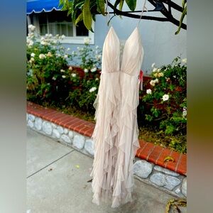 V-Neck Ruffled A-Line Tulle Formal Dress